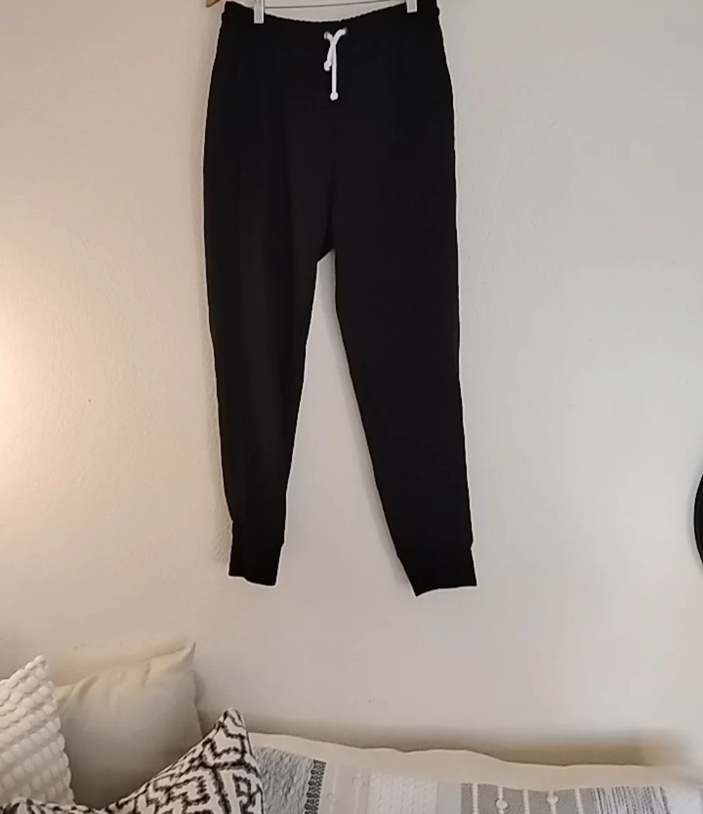 The North Face New Black Jogger Pants with White Drawstring